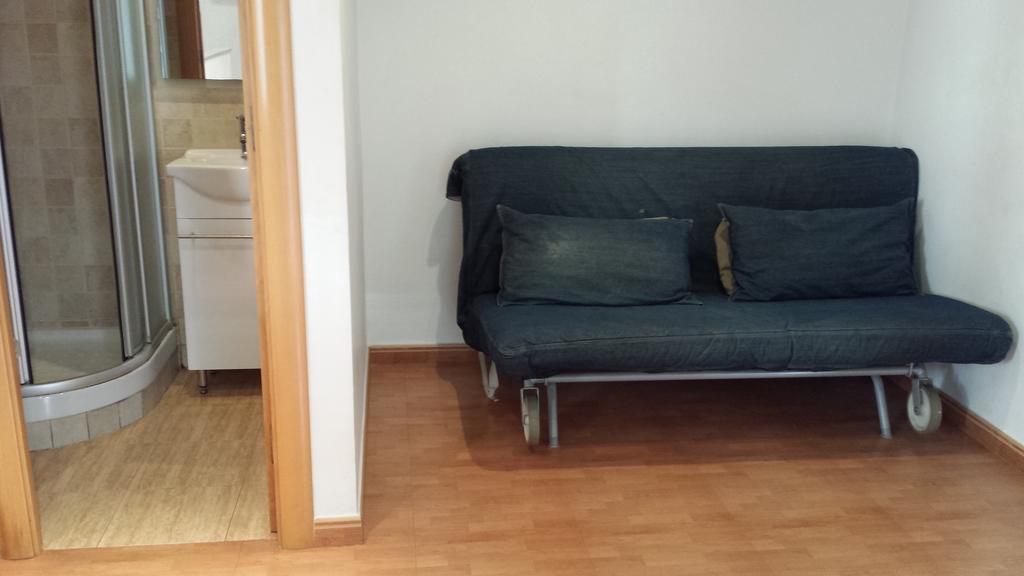 Aapartments In City Center برشلونة الغرفة الصورة